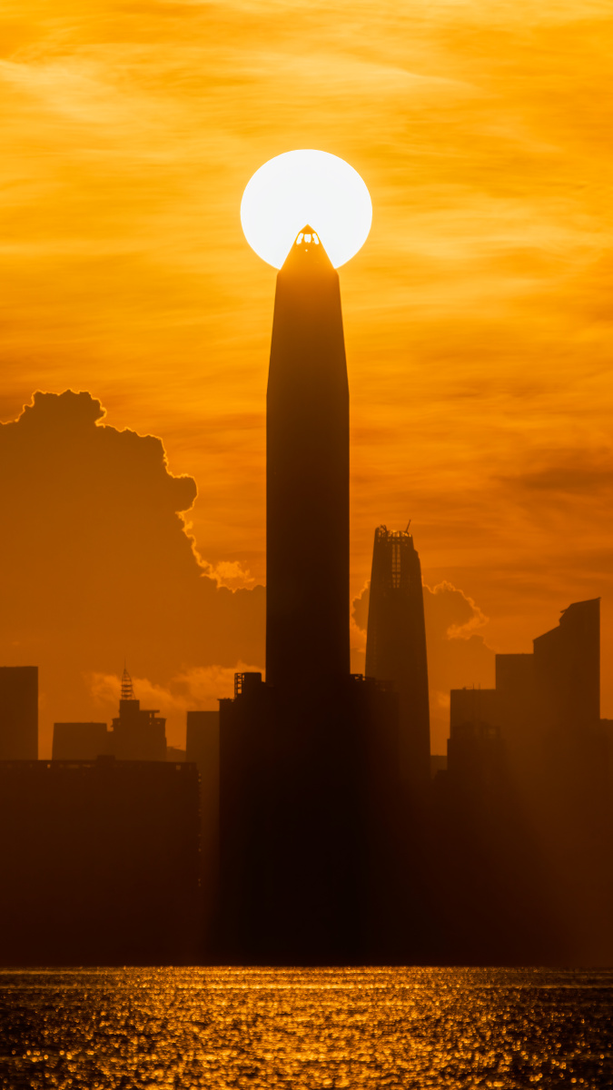 初升的太阳顶日深圳