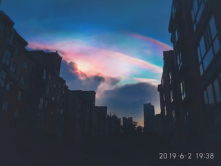 1463392