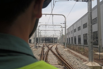 1047001
