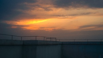 1095529