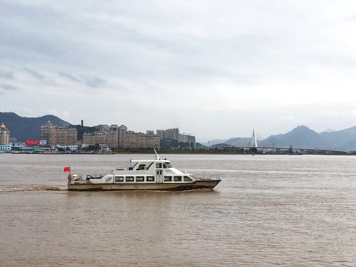瓯江上渡轮