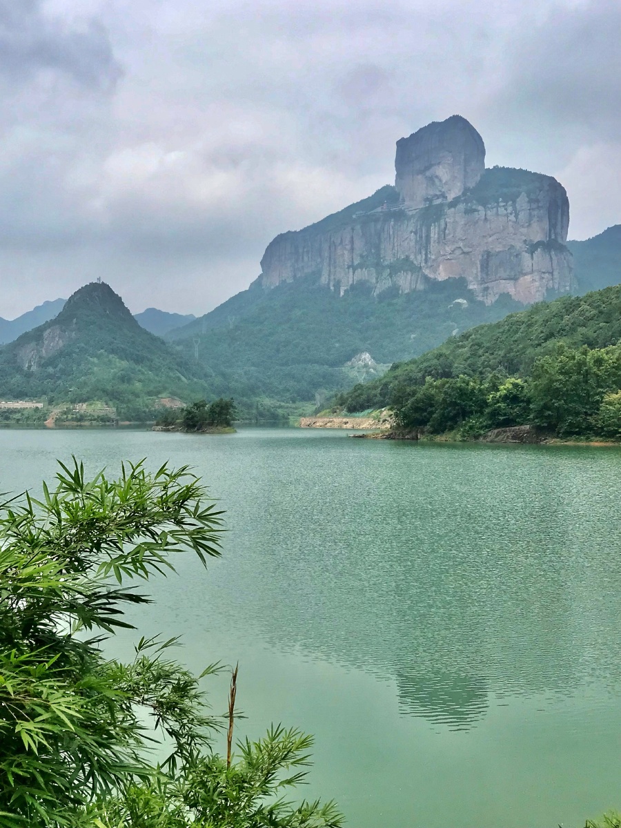 中雁荡山玉甑峰