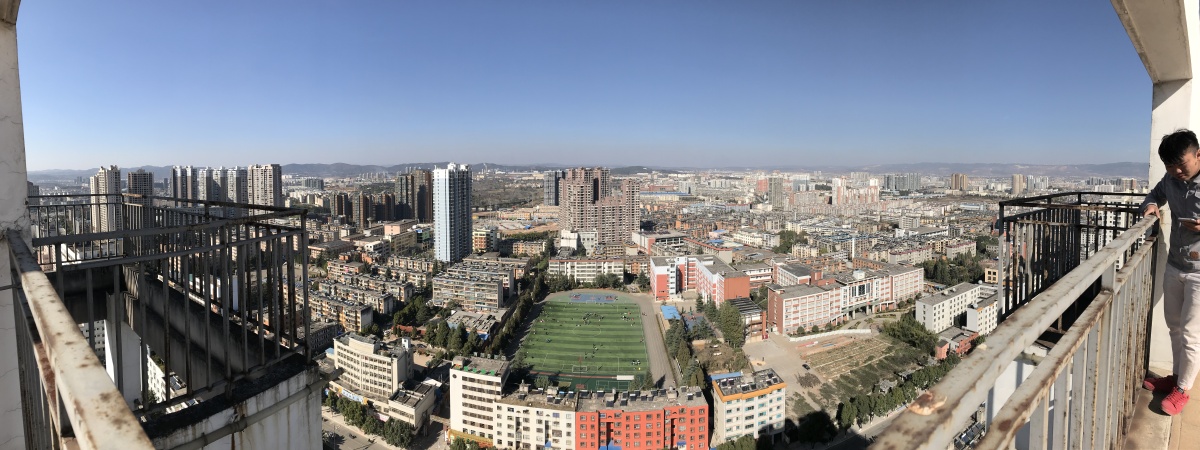 曲靖市全景图片