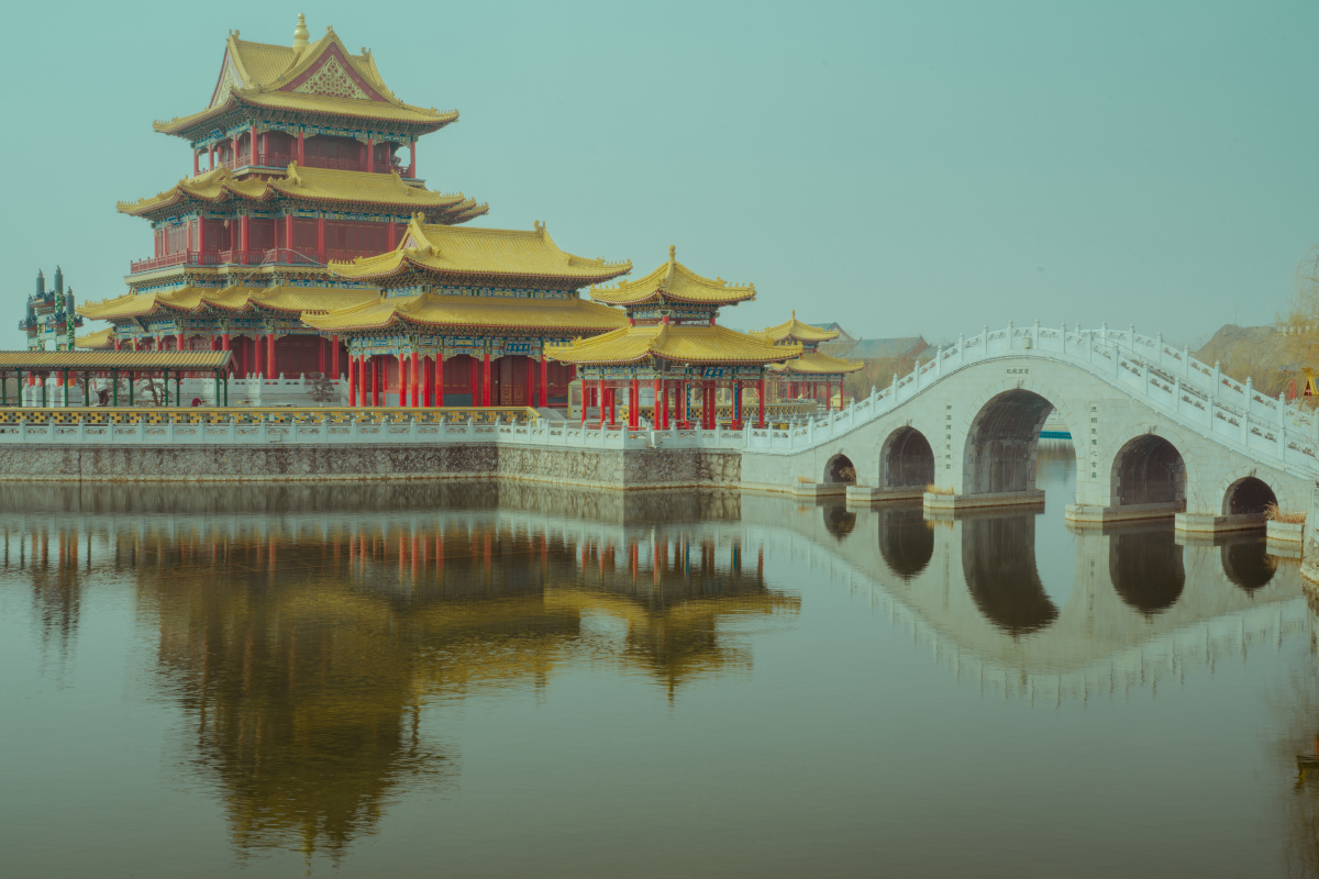 横店圆明园里的亭台楼阁.小闷闷先生关注