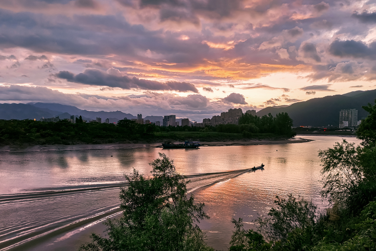 灵江暮色