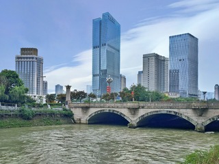 336987