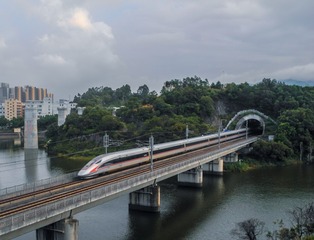 431013