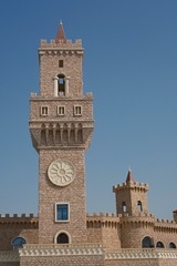 157806