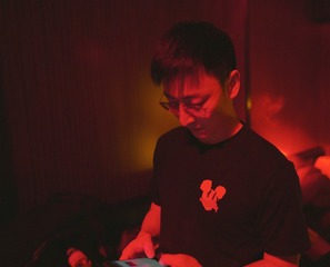 001