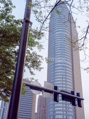 1569748