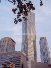 1569743
