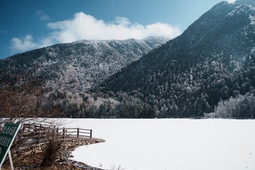 D87819B8-79A8-45AB-86A8-404F502CC1E0/L0/001