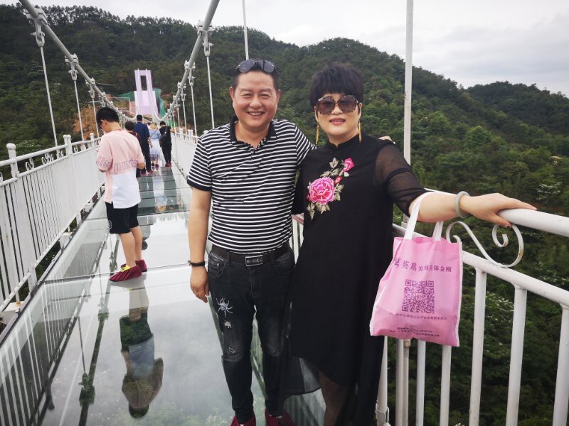 50岁出游打扮