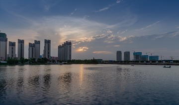 3839404