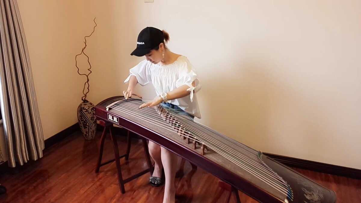 弹钢琴快曲子手臂如何放松