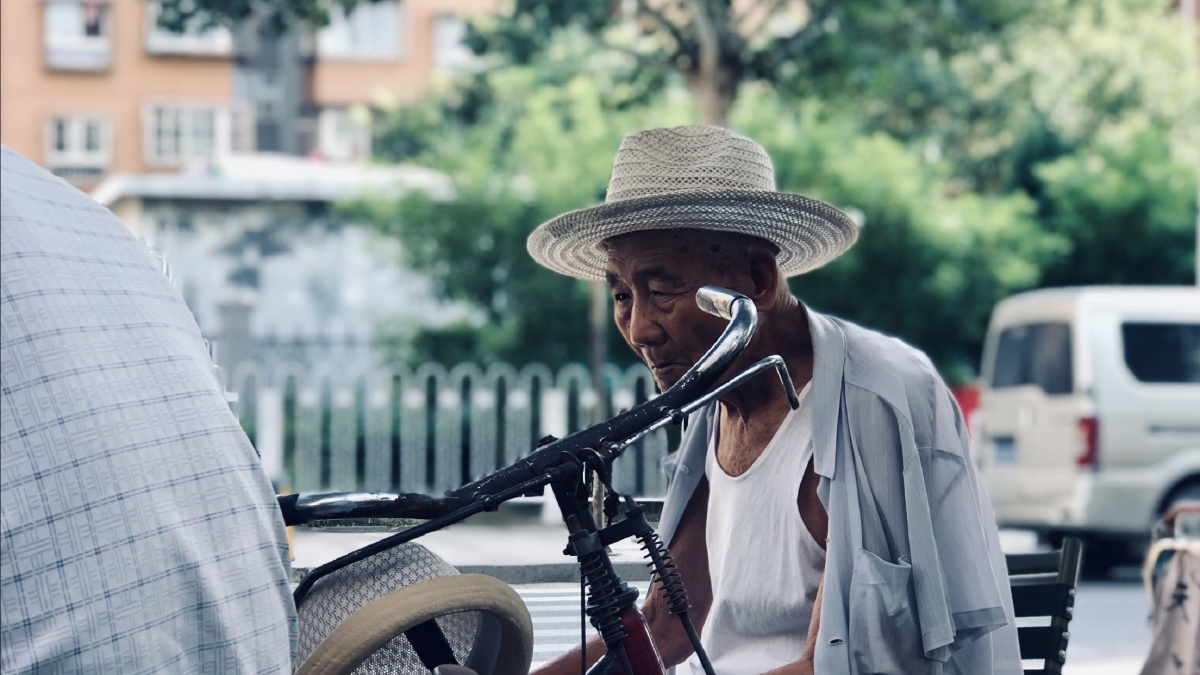 格格巫和趷趷刚