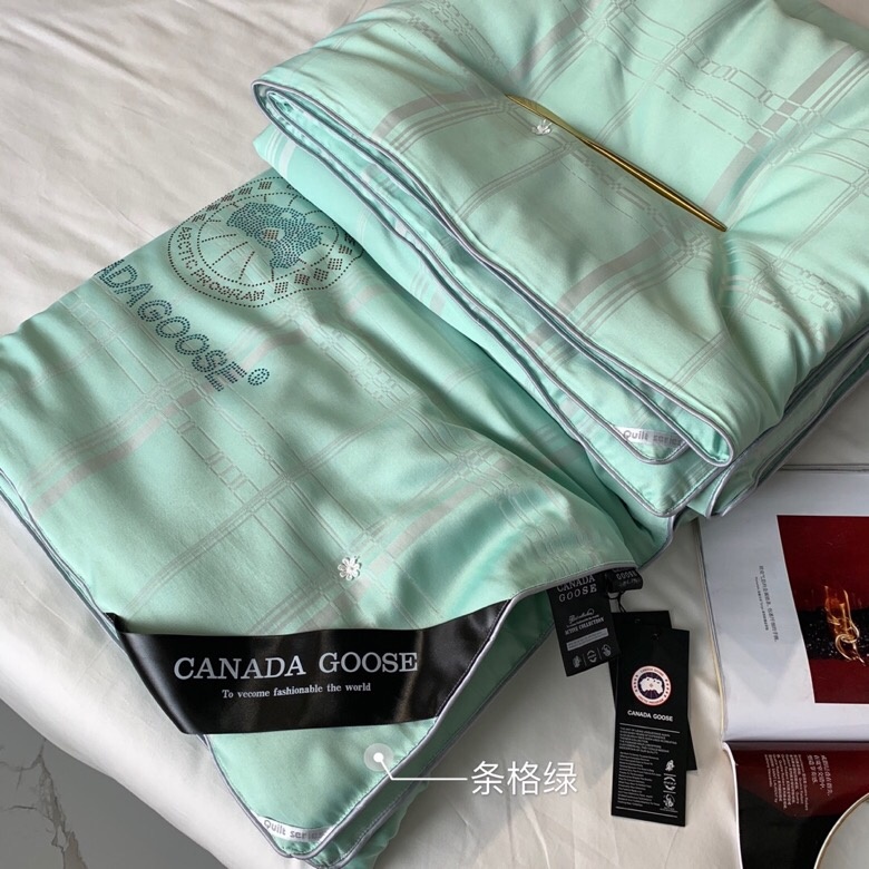 极力推荐这款被子夏凉蚕丝被加拿大鹅canadagoose出品采用蚕丝棉成分