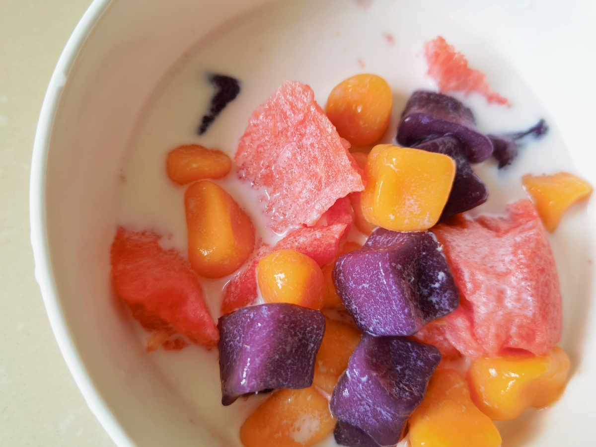 夏天很热芋圆很q西瓜很甜