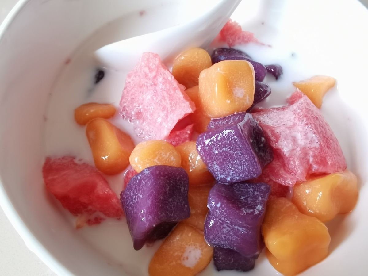 夏天很热芋圆很q西瓜很甜