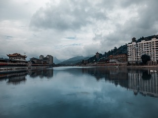 165829