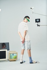 001