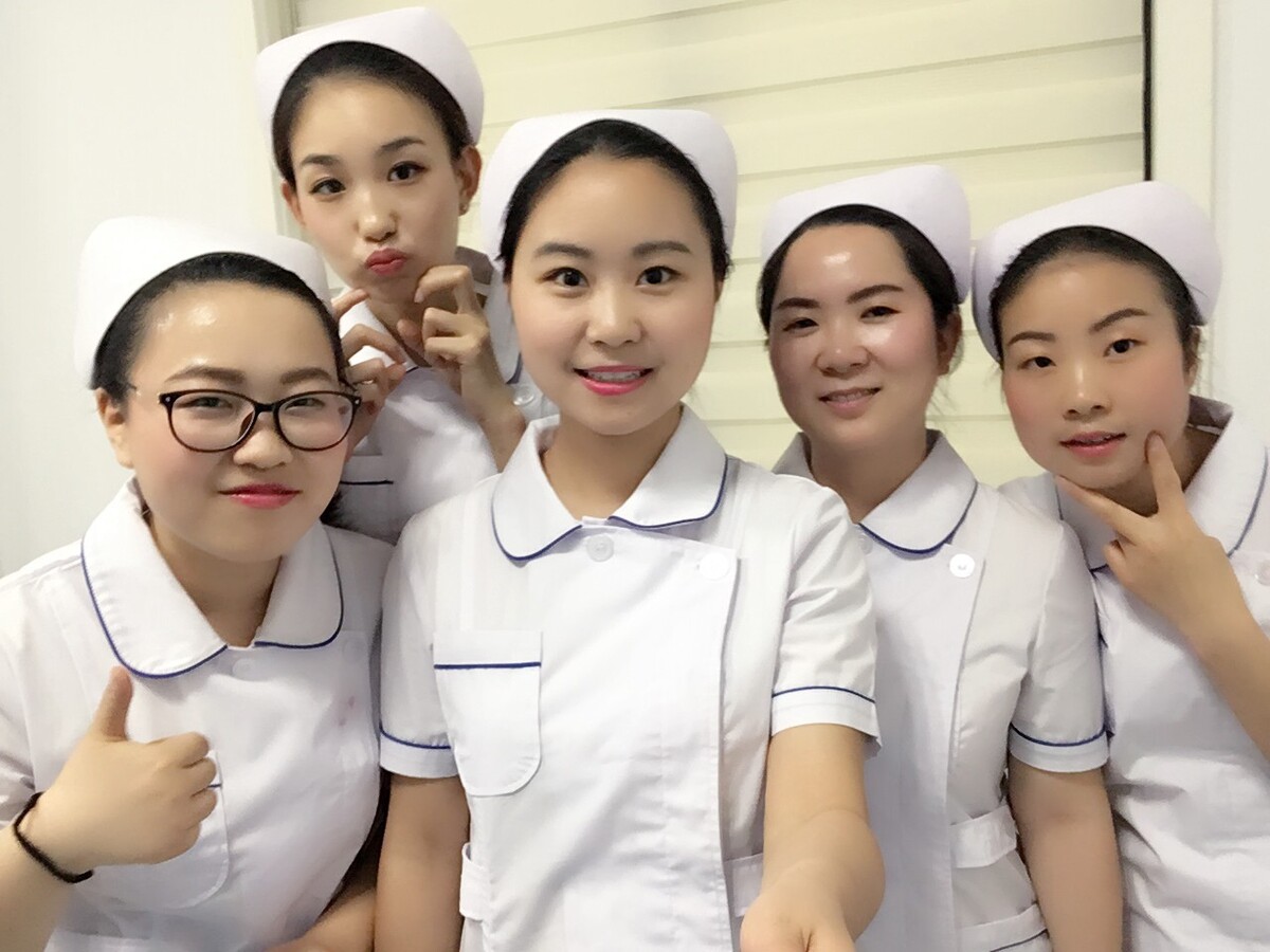 美容技师要学多久