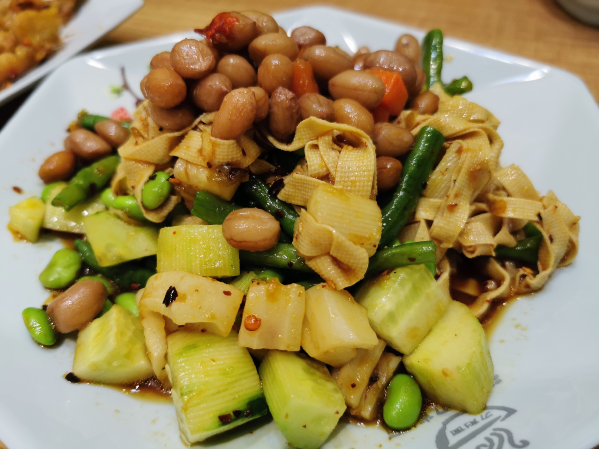 谭家刀削面的美食