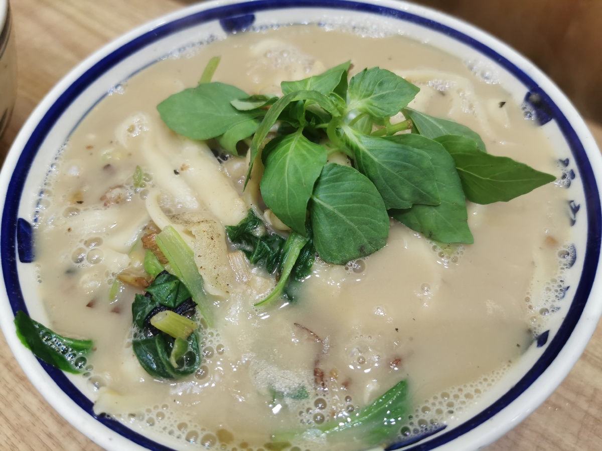 谭家刀削面的美食