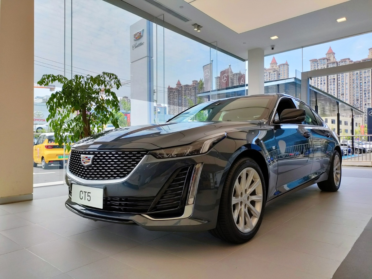 凯迪拉克ct5成都通源凯迪拉克店面实拍