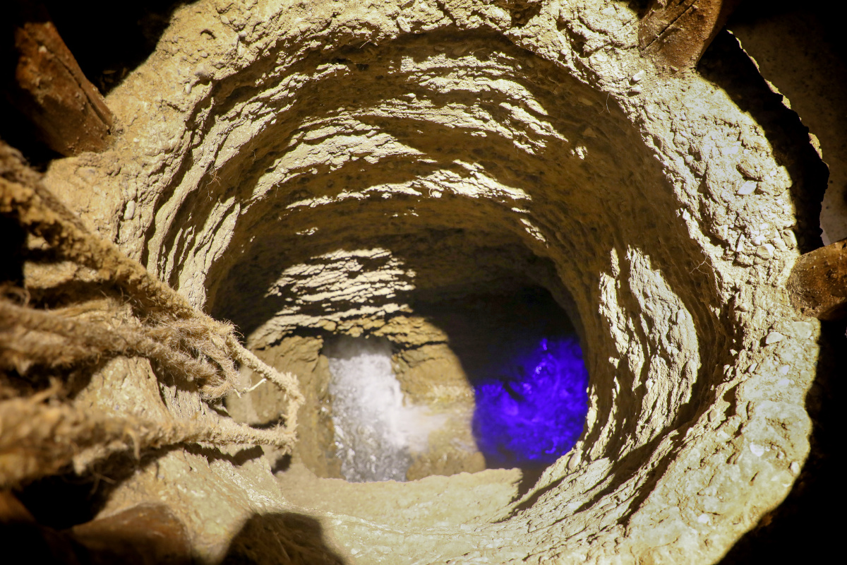 新疆吐鲁番交河驿坎儿井源-新疆地区古老的地下输水系统,绵延5272公里