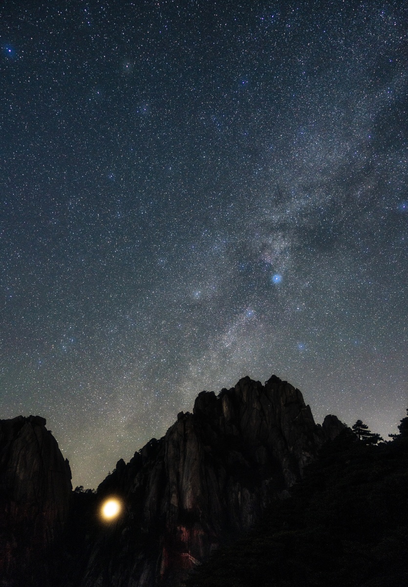 黄山莲花峰星空