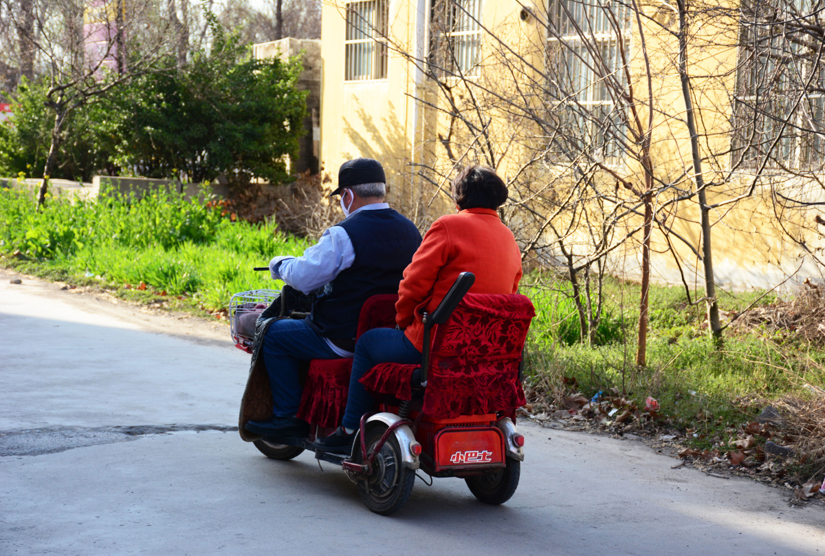 疫情下的男女老少
