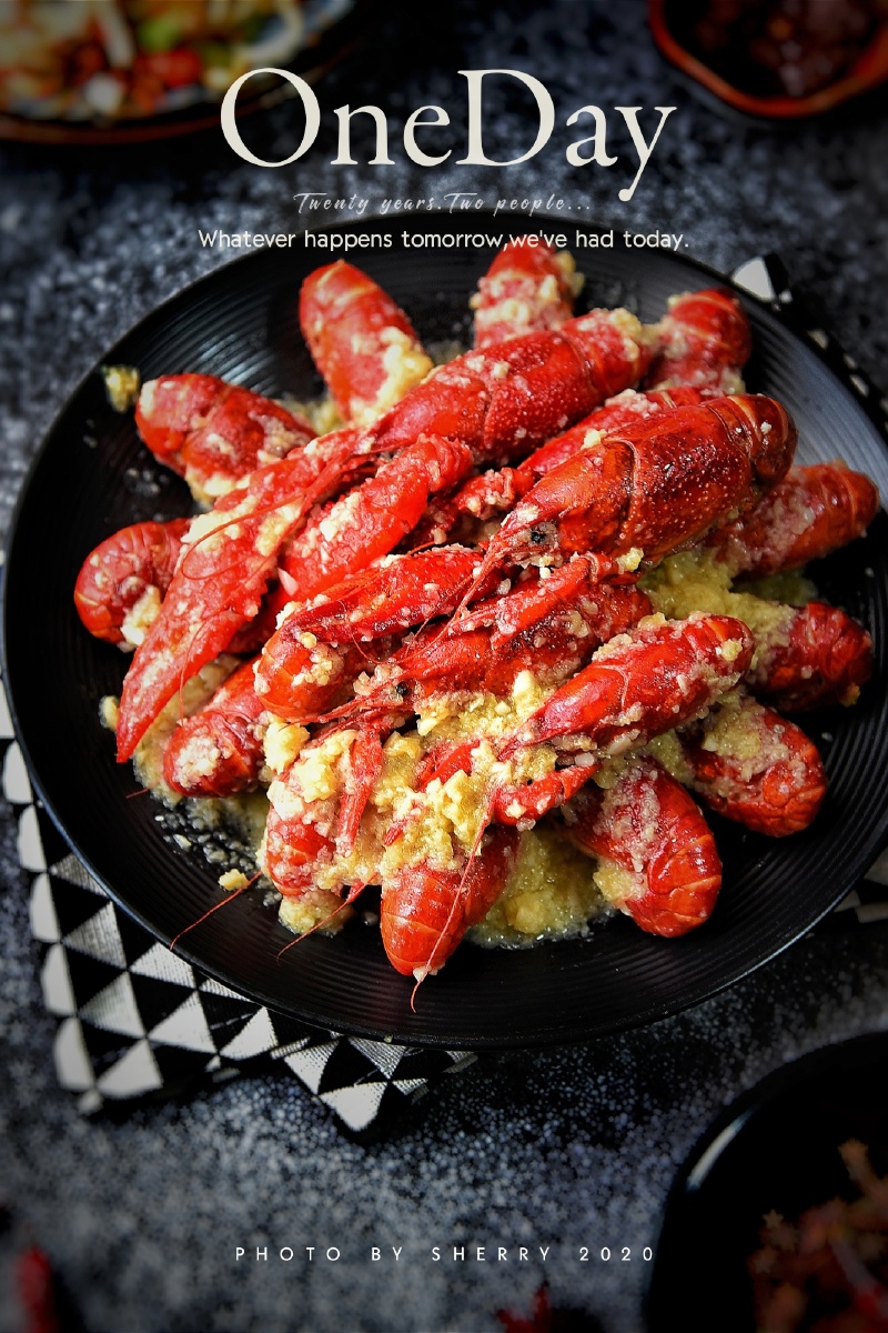 金汤蒜蓉小龙虾