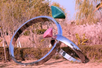 360038