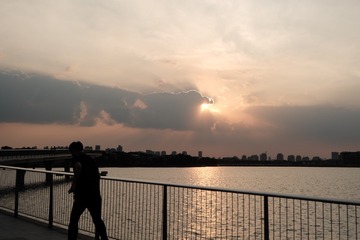 AE2CF1B5-4703-42F5-9EE9-76313895FD7C/L0/001