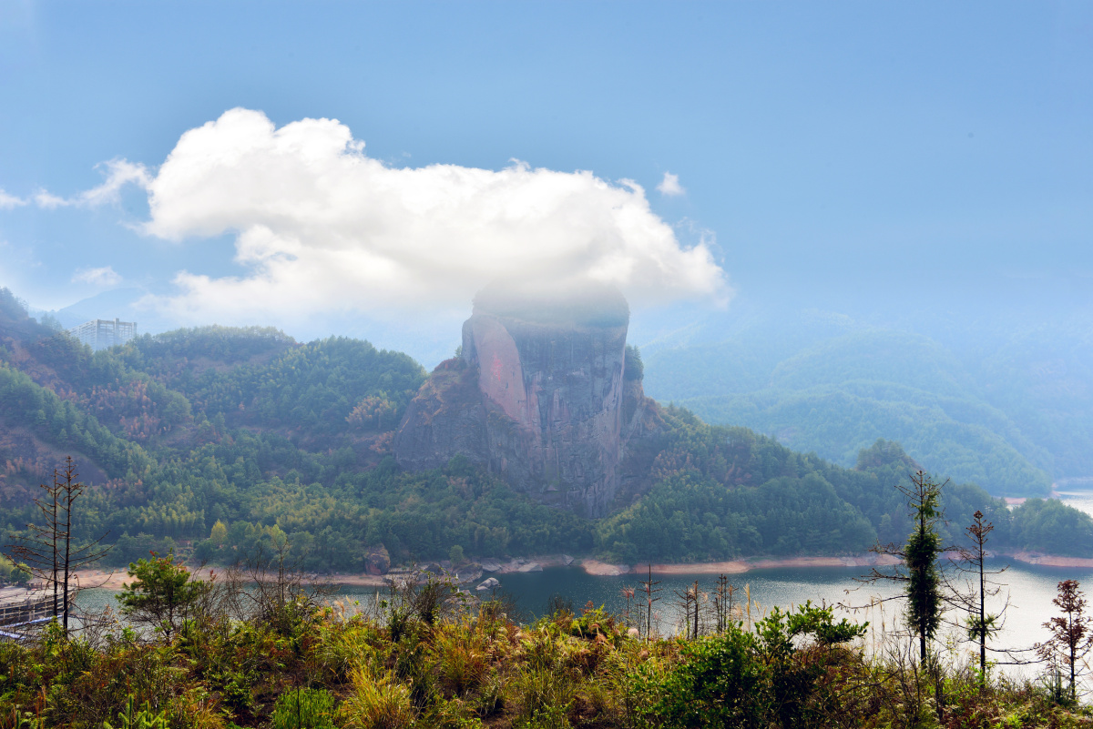 江西上饶:铜拔山景色美如画