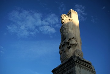 116810