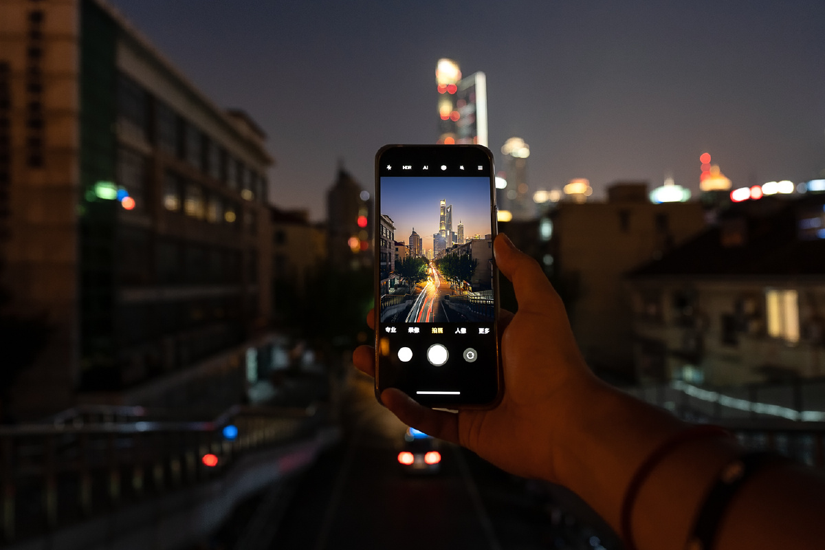 拿起手机开始拍照吧