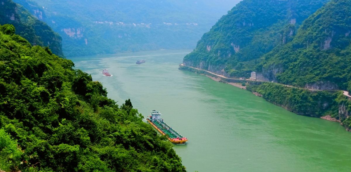 长江三峡西陵峡石牌拐弯处