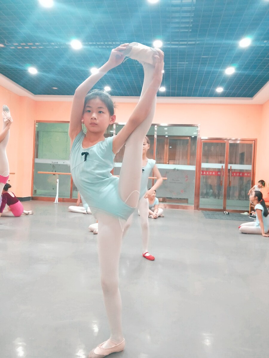 北京舞蹈学院中国古典舞系盘腕