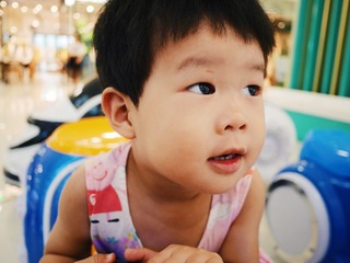1607169