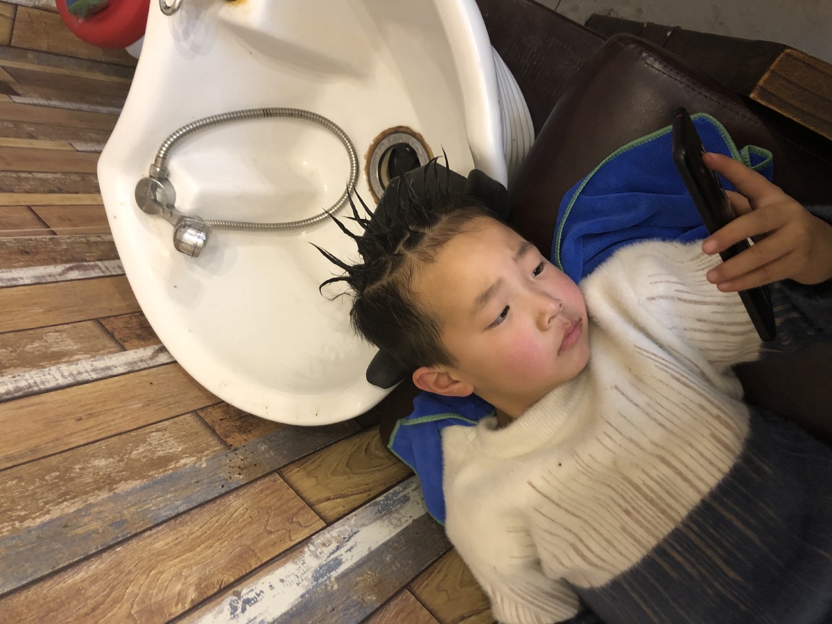 做梦到两男孩,梦见两个男孩是不祥之兆还是噩梦?