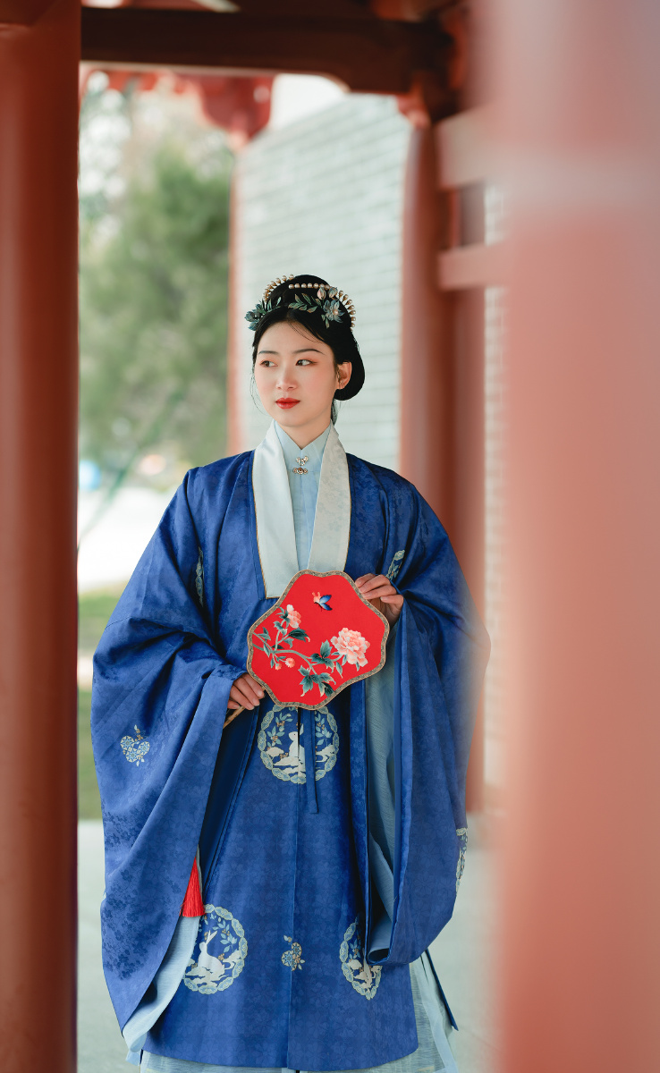 汉服写真 明制蓝色 - 冯瑭 - 图虫
