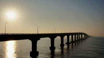 166263