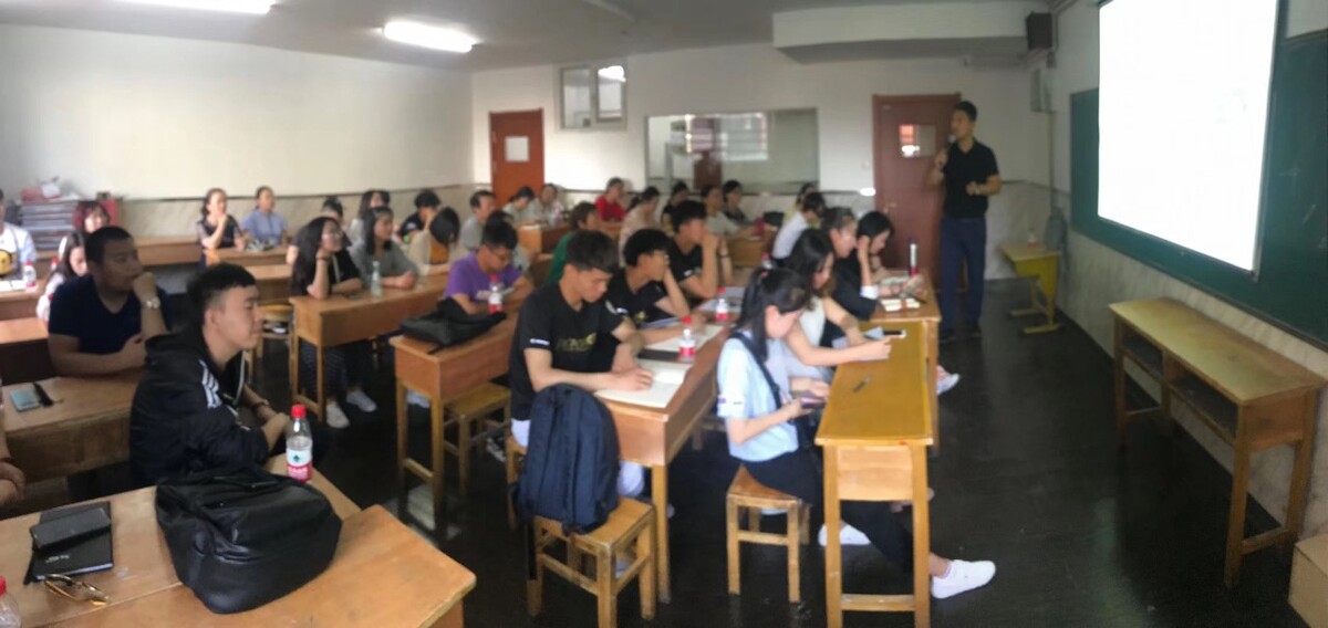 贵州公务员面试课,贵州公务员面试试验区位于贵阳市