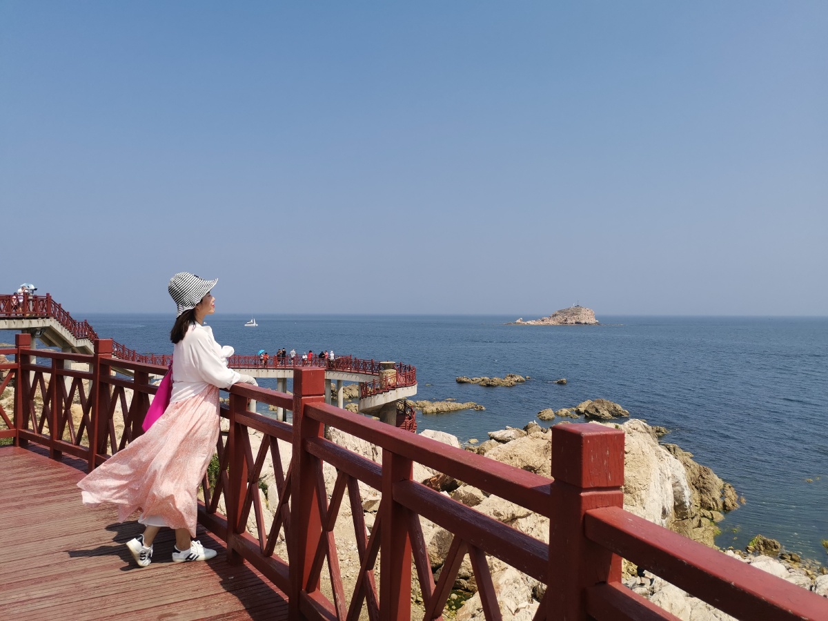 一个人的旅行带的永远不是沉重的行囊而是对远方的向往和对自由的渴望