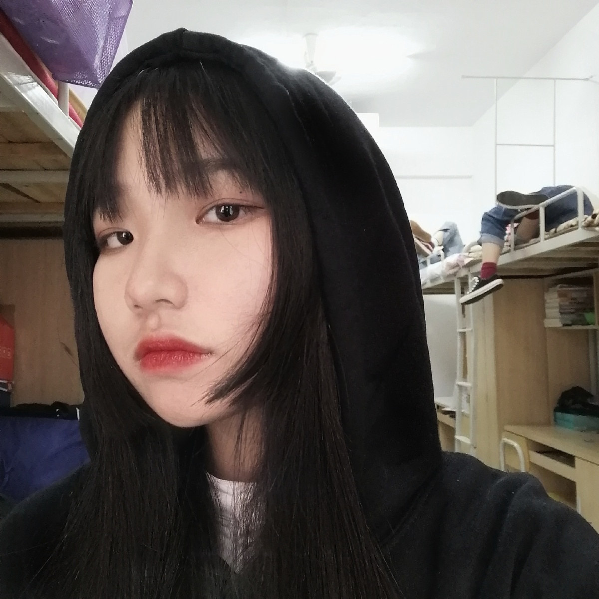 小宜好惨一女的