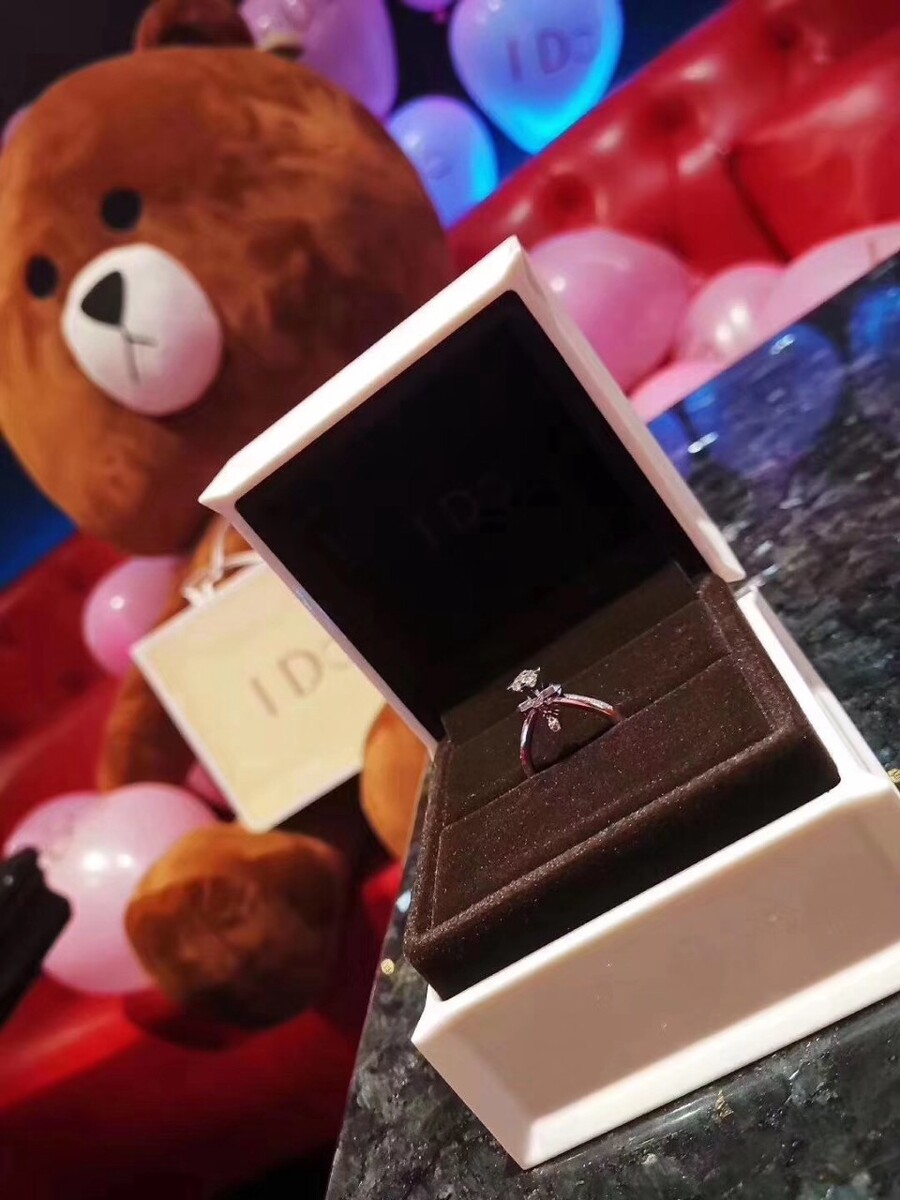 钻石对于婚姻的意义,结婚60周年钻石代表爱情