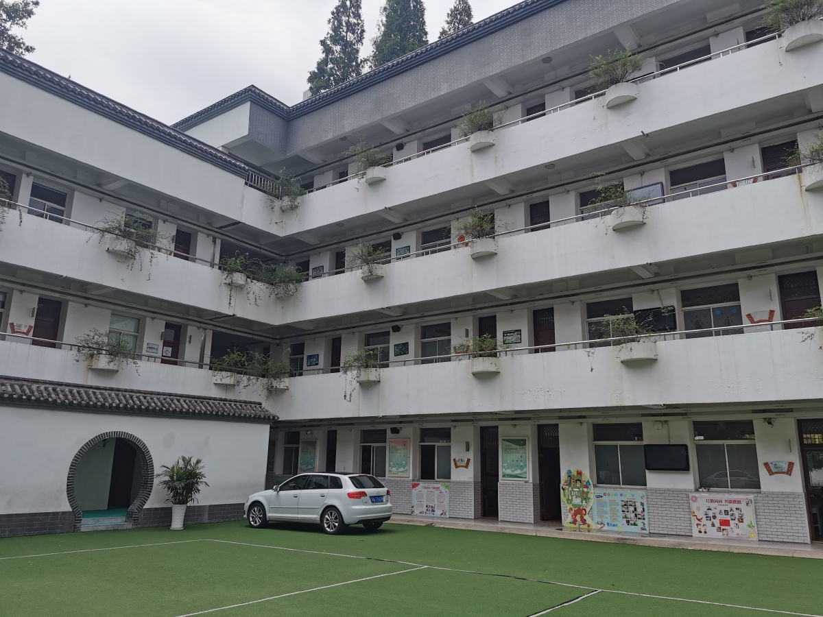 历史悠久的南京市南昌路小学.