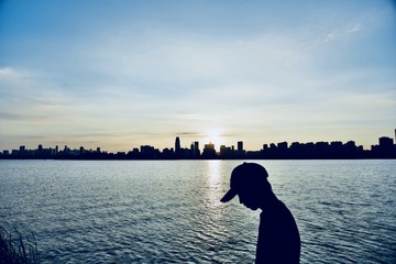 001